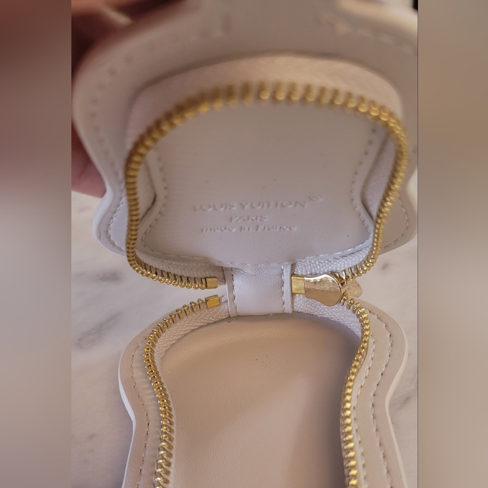 Fashion Pink & White  Guitar Key Pouch - Picture 7 of 7